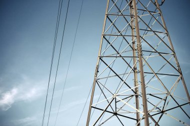 Elektrik enerji hatları ve çizgiler