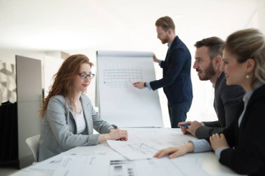 Ofisteki iş adamları