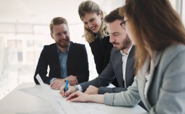 ofiste iş arkadaşları