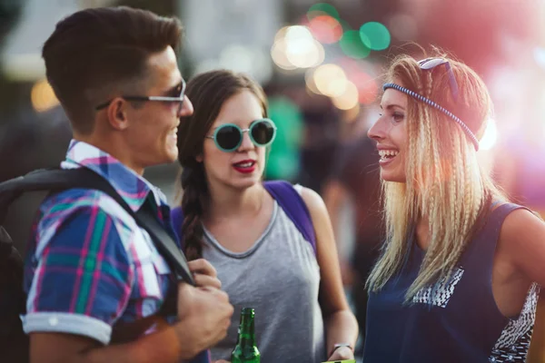 Young people on music festival — Stock Photo, Image