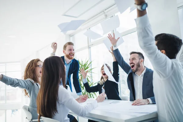 Rekan bisnis yang bekerja di kantor — Stok Foto