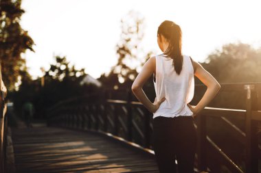 Güzel kadın koşucu