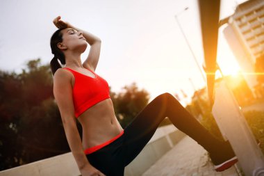 Güzel kadın koşucu