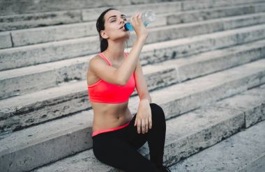 Güzel kadın koşucu