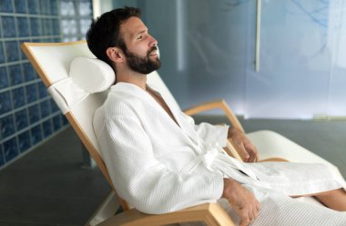 adam rahatlatıcı spa tesisi 
