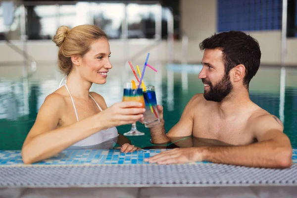 Par njuter spa wellness resort — Stockfoto