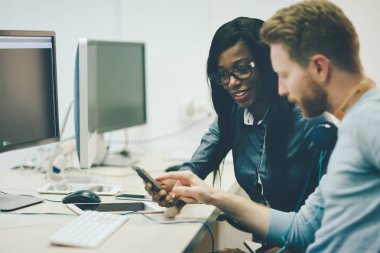 projede çalışan yazılım geliştiricileri