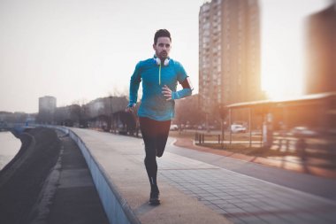 Yakışıklı erkek atlet