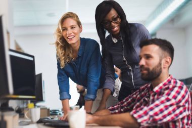 projede çalışan yazılım geliştiricileri