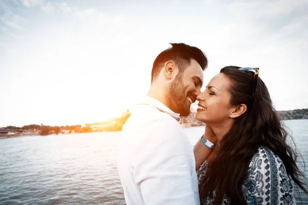 Casal feliz no amor — Fotografia de Stock