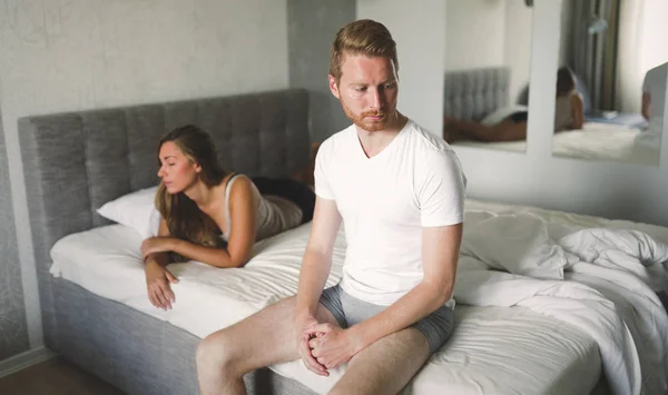 Couple having problems in relationship — Stock Photo, Image