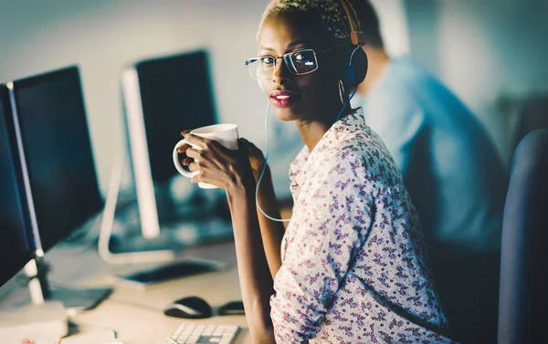 Escritório de trabalho do programador — Fotografia de Stock