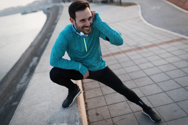 Guapo corredor masculino — Foto de Stock