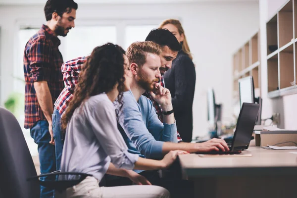 хакатон, команда програмістів