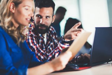 projede çalışan yazılım geliştiricileri