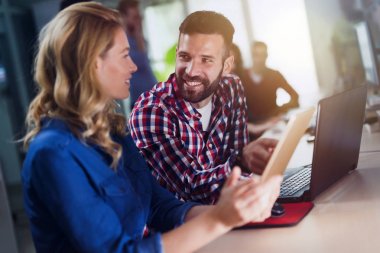 projede çalışan yazılım geliştiricileri