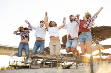 Gençler yaz tatili zevk