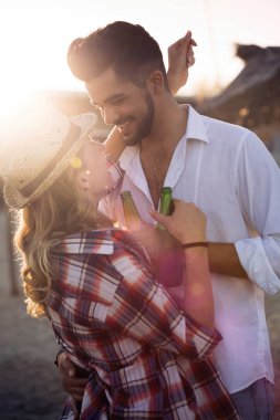 plajda eğlenmek Çift