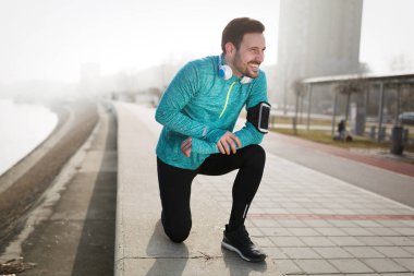 Yakışıklı sporcu eğitim