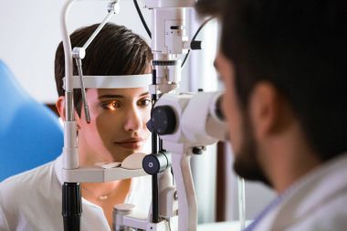 hasta görüş uzaklığı kontrol göz doktoru