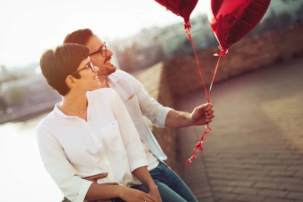 Casal jovem no amor namoro — Fotografia de Stock