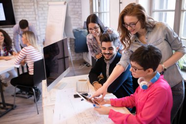 İş arkadaşlarınızla birlikte ekip olarak çalışma