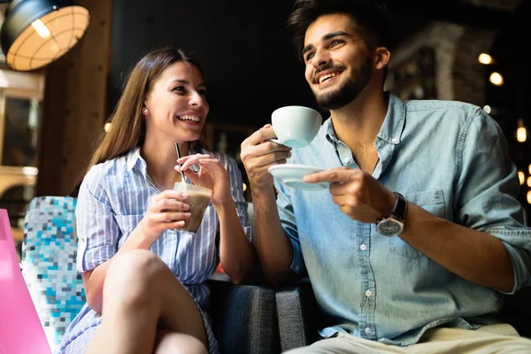 Kahve Dükkanı'tarihte Çift