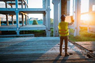 İnşaat sitesi mühendis
