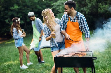 Doğada vakit ve Barbekü partisi arkadaşlar