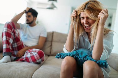 Mutsuz çift kriz ve ilişki zorluklar sahip