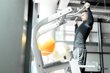 Yakışıklı delikanlı çalışma dışarı 