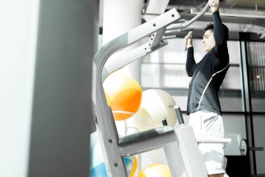 Yakışıklı delikanlı çalışma dışarı 