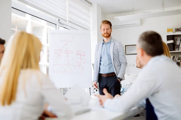 Présentation et formation au bureau d'affaires — Photo