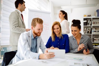 Ofiste işbirliği iş adamları