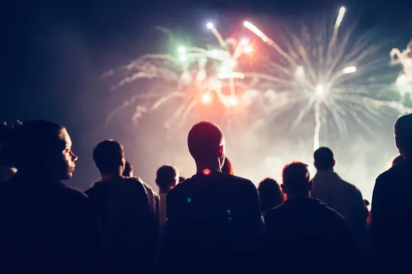 Crowd watching fireworks — Stock Photo, Image