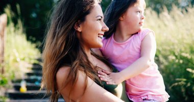 özel ihtiyaçları olan anne ile kız