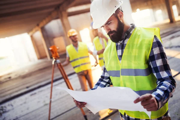 İnşaat Mühendisleri çalışma portresi 