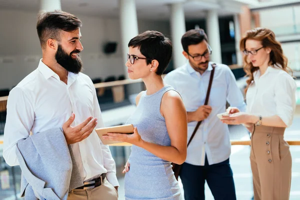 boş zamanı olan iş adamları
