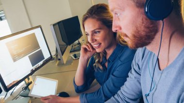 Projede çalışan yazılım mühendisleri 