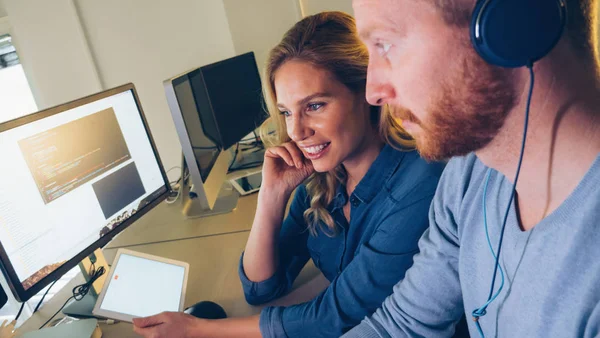 Projede çalışan yazılım mühendisleri 