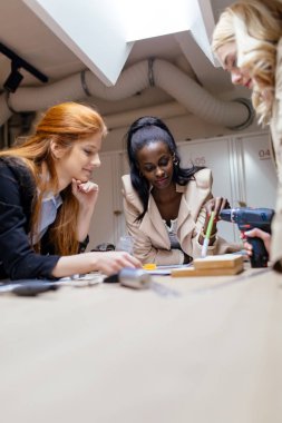 Yaratıcı bir grup insan tasarlama