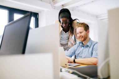 Busiensswoman danışmanlık iş arkadaşı