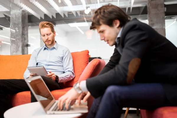 İş adamları onların aygıt vasıl arıyorsunuz