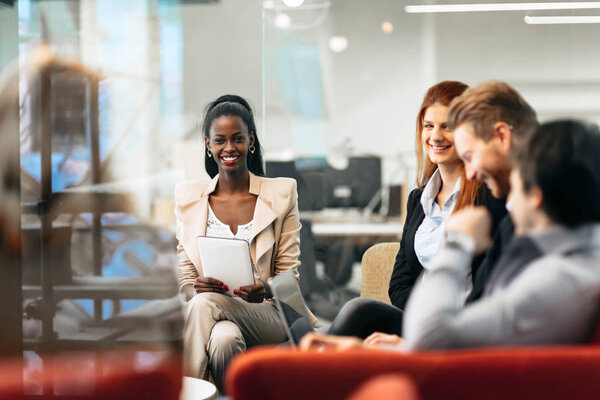 Conversación de gente de negocios . — Foto de Stock