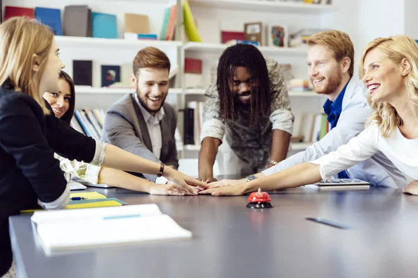 Unidos como uno para lograr objetivos comapny — Foto de Stock