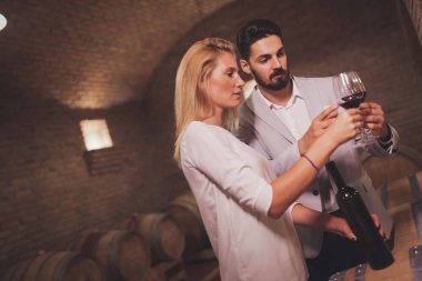 Şarap sevdalısı, iğrenç şaraplar.