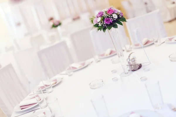 Decoração de casamento com flores — Fotografia de Stock