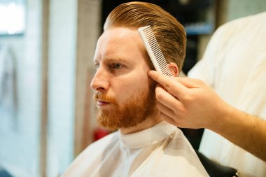 Saç tarama ve şekillendirme