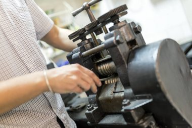 Goldsmith işçiliği metal