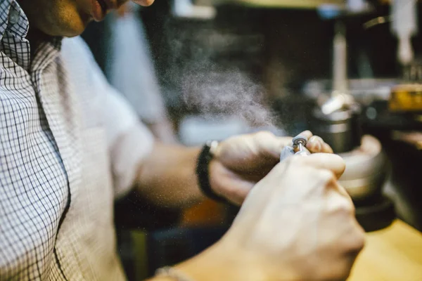 Toz ve partiküller uçan  